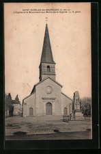 Old postcard Saint-Nicolas-de-Bourgueil, the Church and the Monument to the Dead of War 