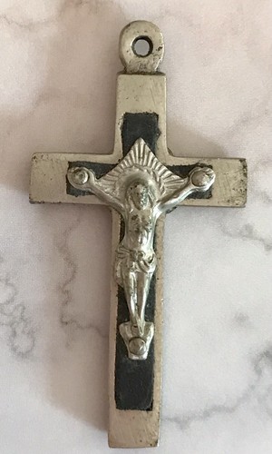 Pendentif ancien métal - en,