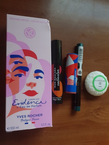 Rocher eau parfum comme - eau,