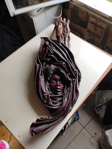 Masque cuir mural - , sur