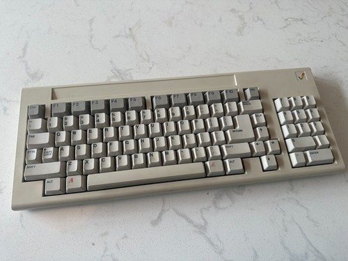 Commodore amiga 1000 vintage - commodore,