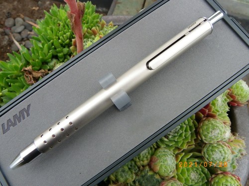 Superbe stylo bille lamy - superbe,