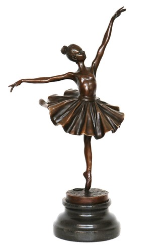 Statue après degas danseuse - après,