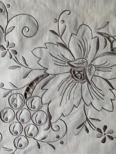 Grande nappe neuve crème - grande,