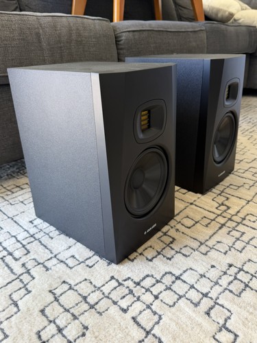 Adam audio t7v - audio, powered