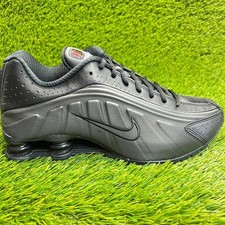 Nike Shox R4 Black Bright Crimson Mens Size 10 Athletic Running Shoes Sneakers