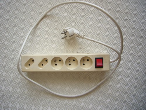 Multiprise électrique - , 5