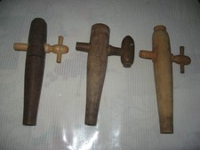 3 anciens bouchons robinets