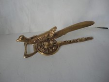 Casse noix décapsuleur en