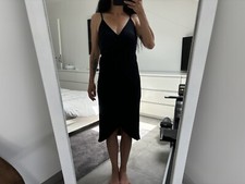 Robe fluide noire wrap