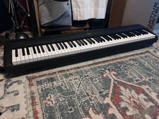 Yamaha digital piano p-85 88 keys with Power Adapter. No Stand.