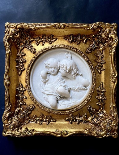 Bas relief les - deux, enfants