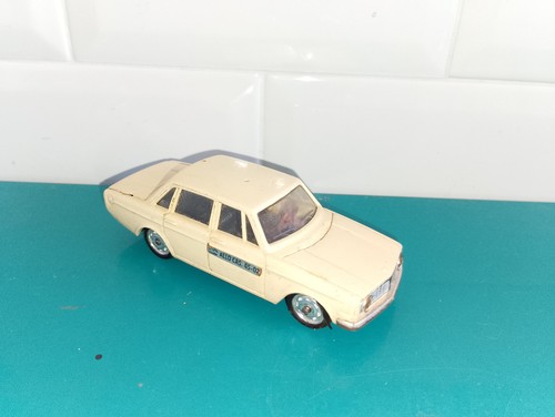 2607261 voiture plastique - voiture, 1/43