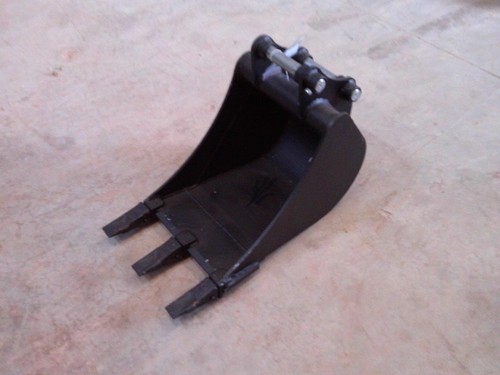 Godet 400mm axes 35mm - 35mm, pour