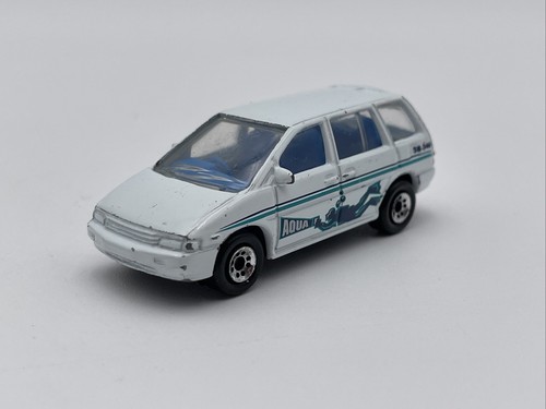 Matchbox white nissan prairie - nissan,
