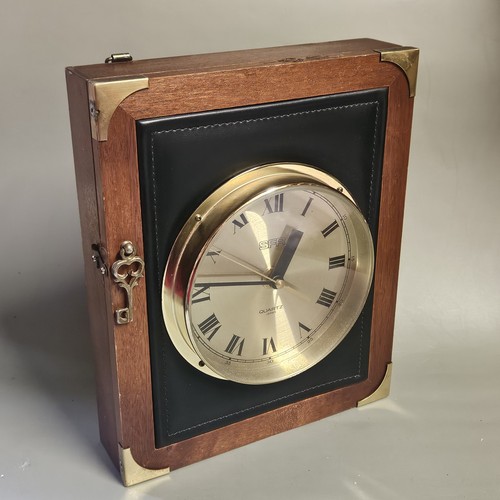 Boîte clé horloge sfr - clé,