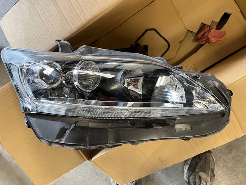 Phare avant droit lexus - avant,