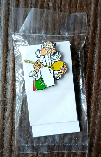 Pin neuf asterix - pin's,