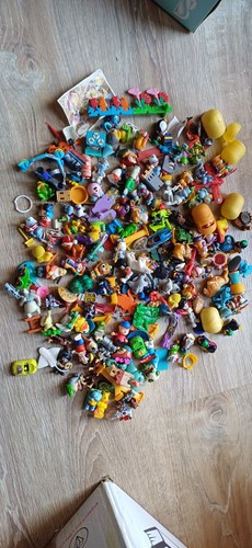 Gros lot figurines kinder - gros,