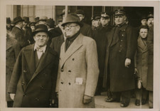 Suisse, Généve, Grumbach  Vintage print. Switzerland  Tirage argentique  13x