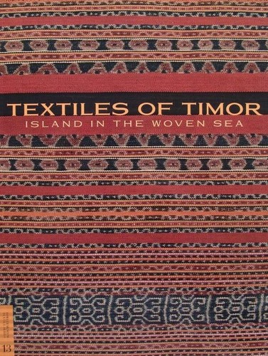Livre book textiles of - livre/book, timor
