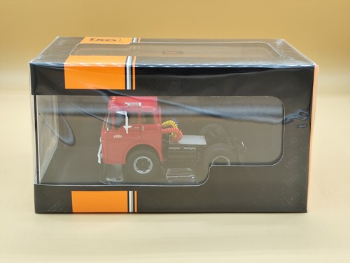 Ford serie 600 rouge - 1/43,