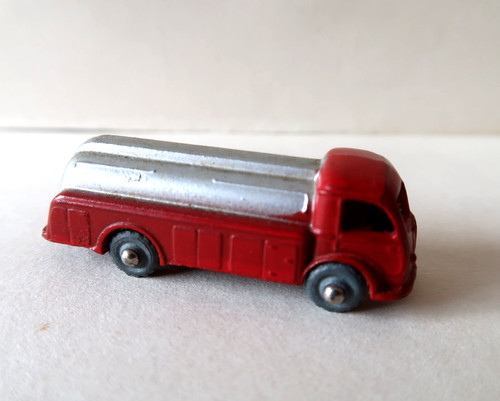 Camion citerne panhard cij - citerne,