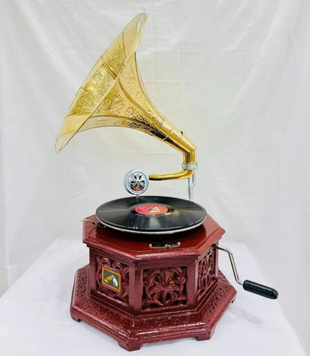Gramophone aspect ancien