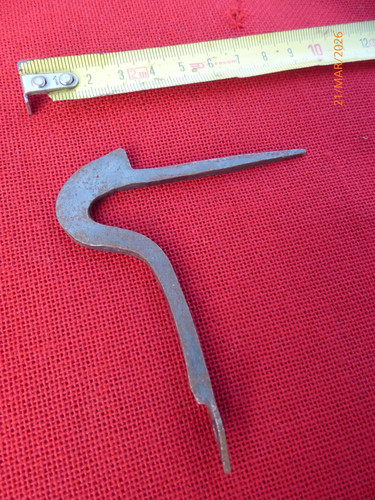 Ancien mentonnet fer - mentonnet, forgé
