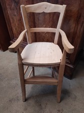 Ancienne Chaise Haute pour