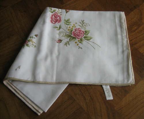 Ancienne petite nappe - petite,