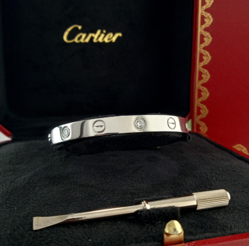 Cartier love classic - love,