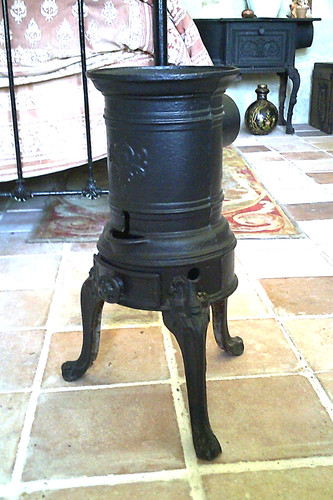 Ancien petit poële - à, charbon