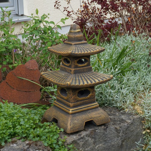 Pagode lanterne japonaise - , en