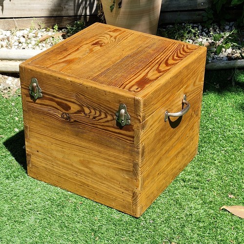 Petite malle ancienne bois - ancienne,