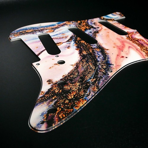 Pickguard fender strat - fender,