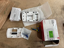 Honeywell TH5220D1029 Focuspro 5000 Non-Programmable Thermostat - used