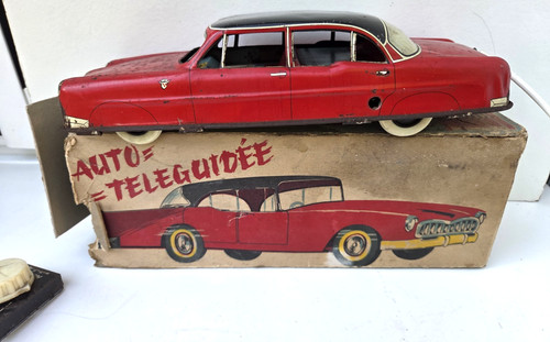 Rare voiture auto filoguidé