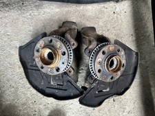 AUDI TT QUATTRO 1.8t 180 225 150 - Left right HUBs Nut type PAIR
