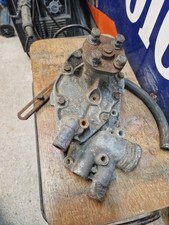 corps Pompe à eau Renault R 8