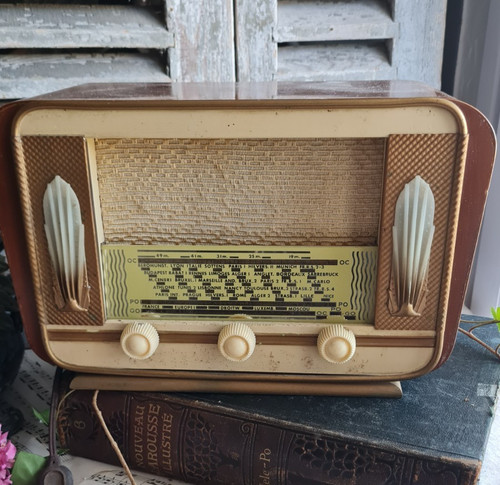 Ancienne petite radio vintage - ancienne,