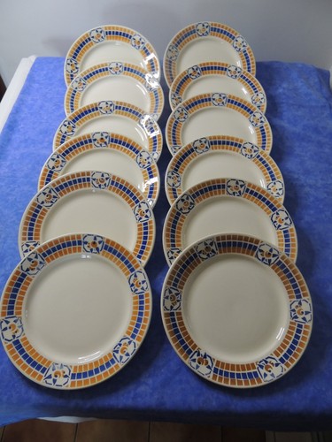 Anciennes assiettes plates - 12,