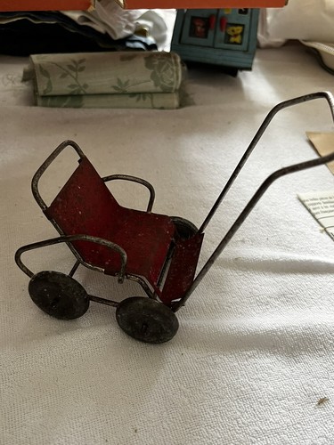 Petite poussette miniature - petite, de
