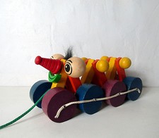 ancien jouet en bois à tirer chenille
