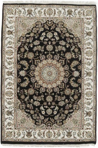 5x5 handmade wool - 3'5x5'5,