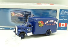 Corgi 1/50 - Mack B Box Van