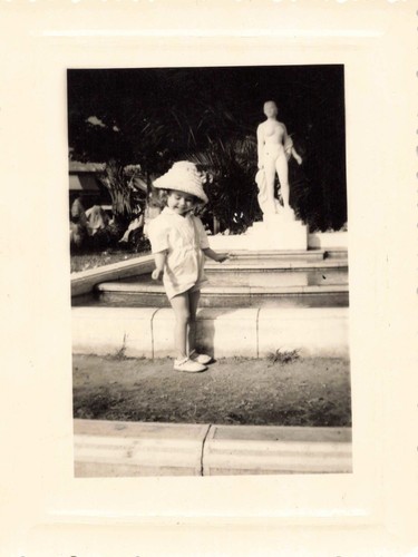 Ancienne photographie jeune - ancienne,