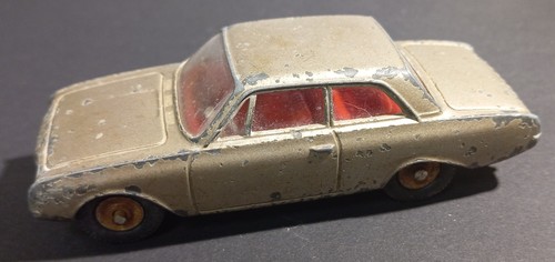 Dinky toys ford taunus made - dinky,