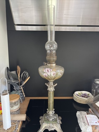 Ancienne lampe pétrole - à,