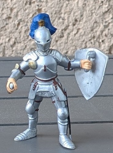 Figurine chevalier avec - figurine,